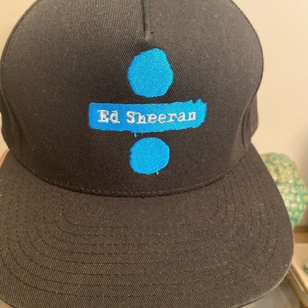 UNISEX ED SHEEREN ADJUSTABLE BASEBALL HAT.